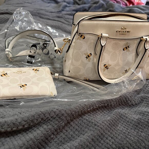 Coach Women's Satchel - With matching wristlet - White with bees - Picture 1 of 7
